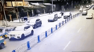 哥，我又没惹你，换个人好么？