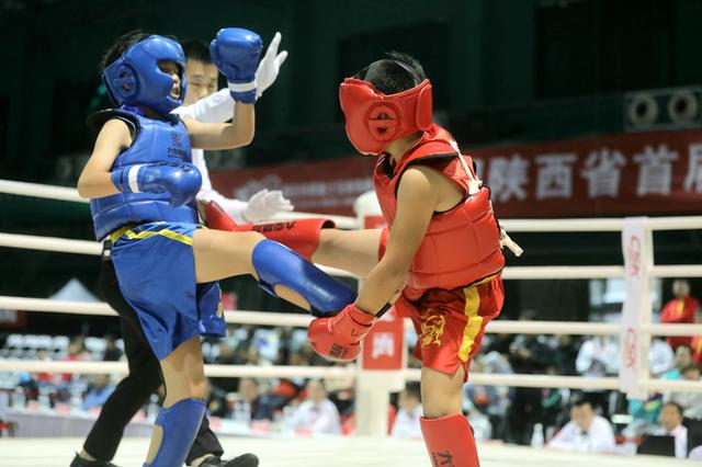 陕西省首届自由搏击比赛开赛 近300名选手参赛