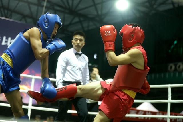 陕西省首届自由搏击比赛开赛 近300名选手参赛