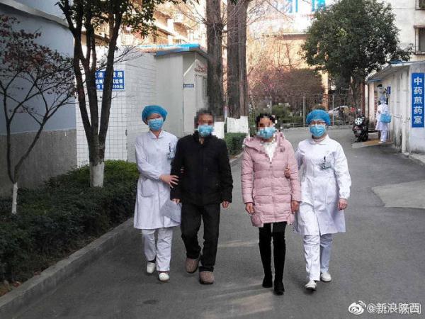 汉中地区治疗病例清零 两名患者从汉中市中心医院出院！
