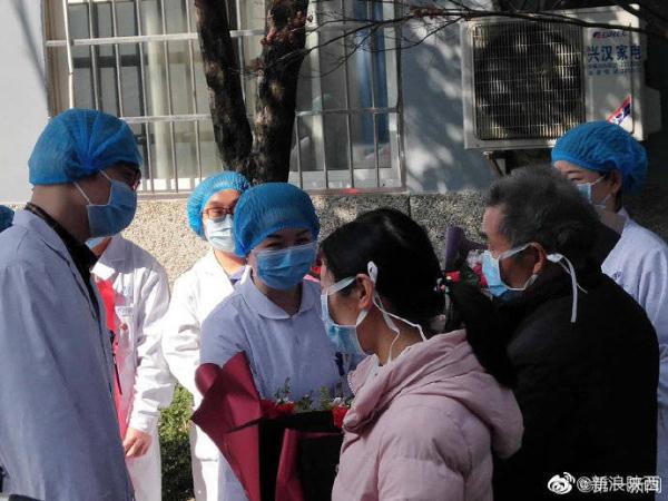 汉中地区治疗病例清零 两名患者从汉中市中心医院出院！
